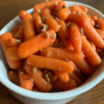 Skillet Maple-Glazed Carrots with Pecans (Easy)